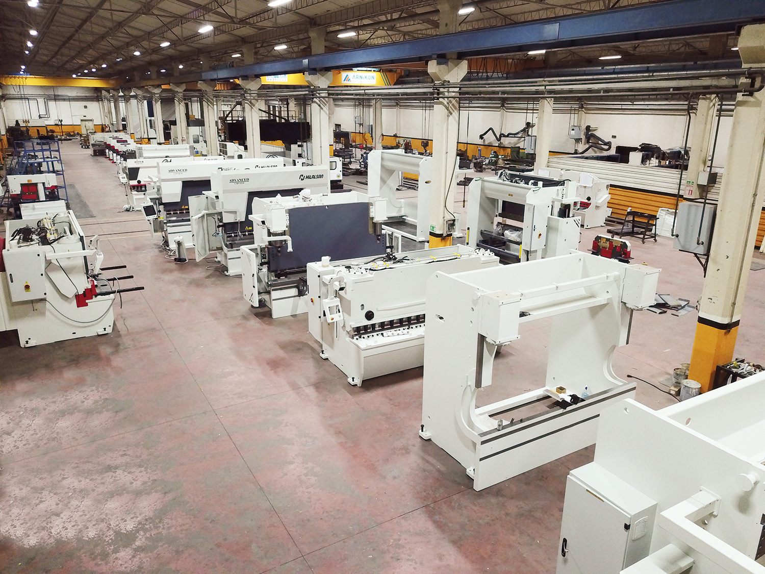 HİDROLİK GİYOTİN MAKAS HİDROLİK CNC AÇI AYARLI GİYOTİN MAKAS HYPER 